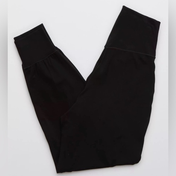 Offline by Aerie Real Me Jogger Pants Size Medium Black Womens 26” Inseam - Picture 6 of 9